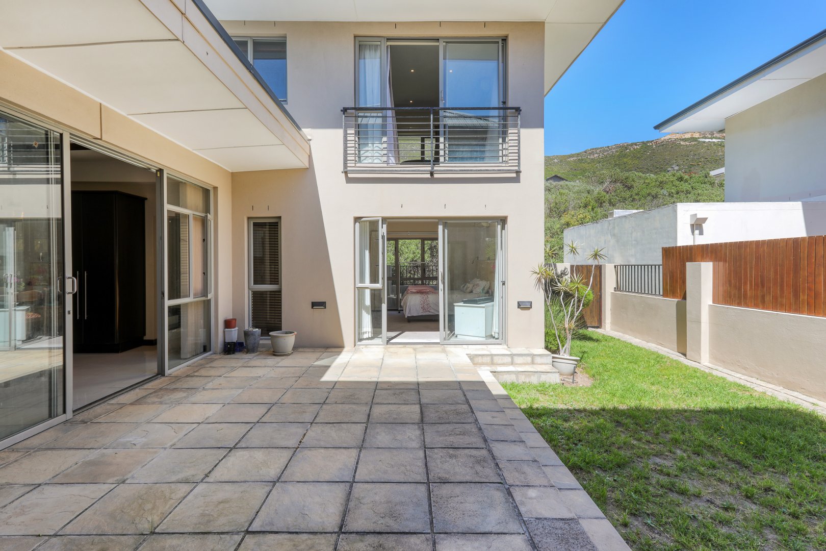 OnePointFive Stonehurst Mountain Estate for Sale R 7 250 000